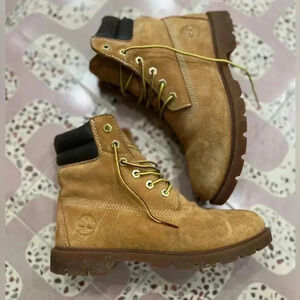 Timberland Tan and Gold Ankle Boots with Nubuck Leather